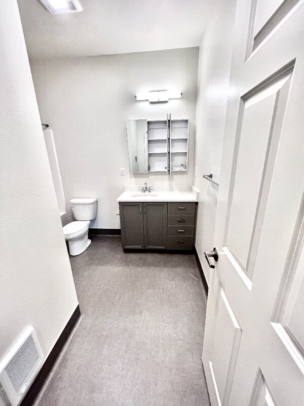 Building Photo - 2330 Yakima Ct