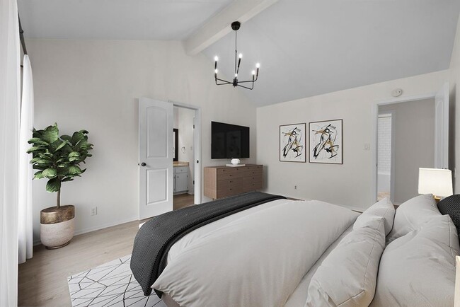 Building Photo - 12906 Irongate Ave