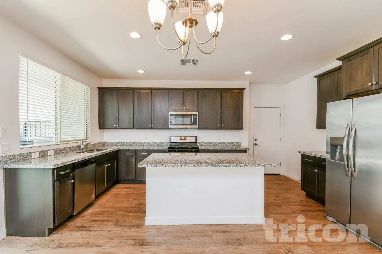 Building Photo - 4804 S Mole