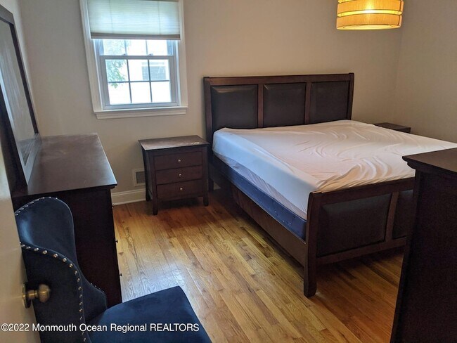 Building Photo - 1304 Franklin Ave