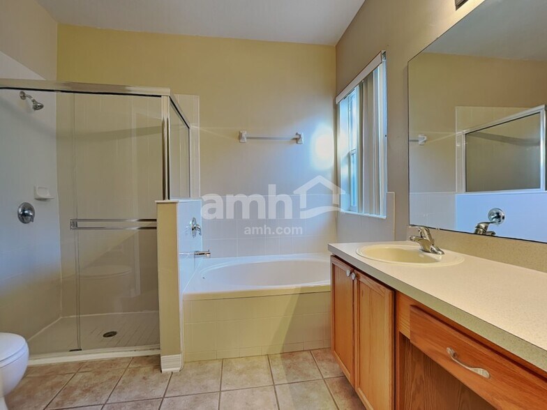 Building Photo - 9955 Shadow Creek Dr