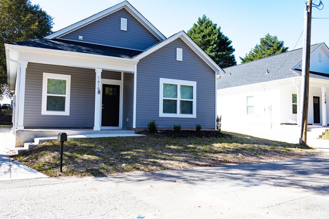 Building Photo - 1615 Martin Ave