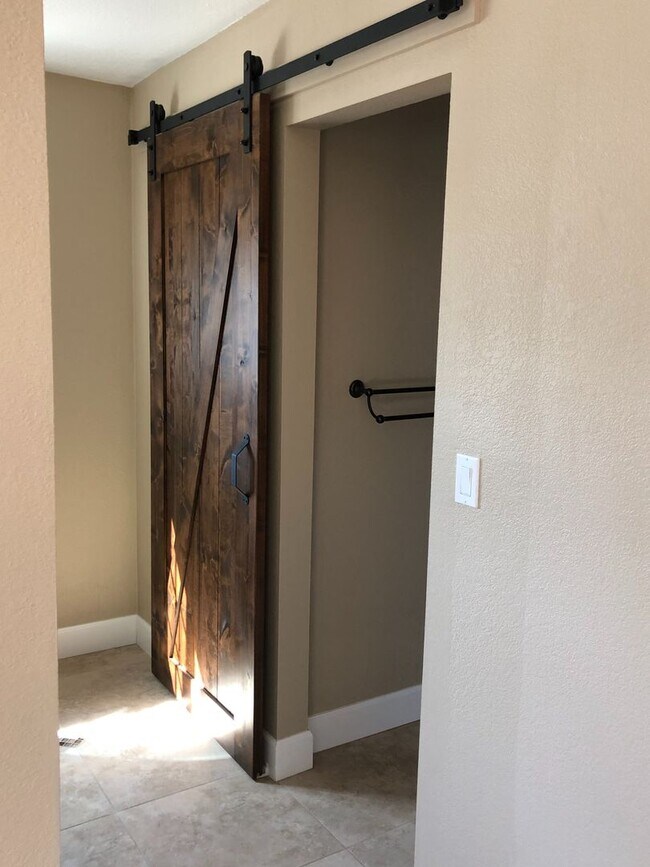 Building Photo - COMING SOON!! Foxboro neighborhood & Travis Unified School District! This beauty is a 3bed / 3 ba...