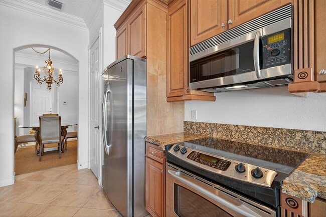 Building Photo - 1000 US-1