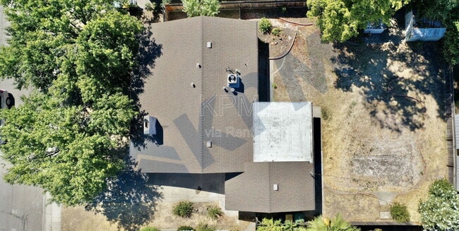 Building Photo - 1749 Christina Ave