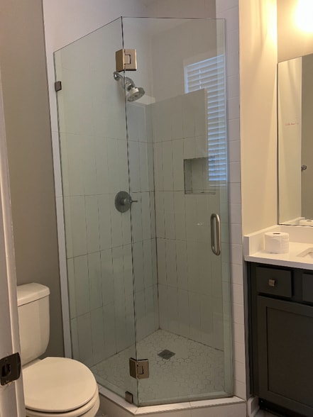 Building Photo - 2120 Herman St