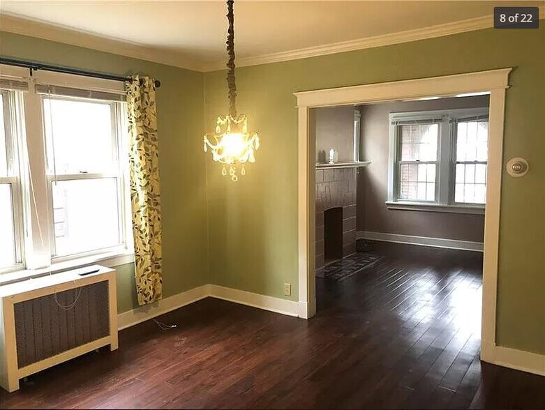 Dining room - 3847 Brighton Rd