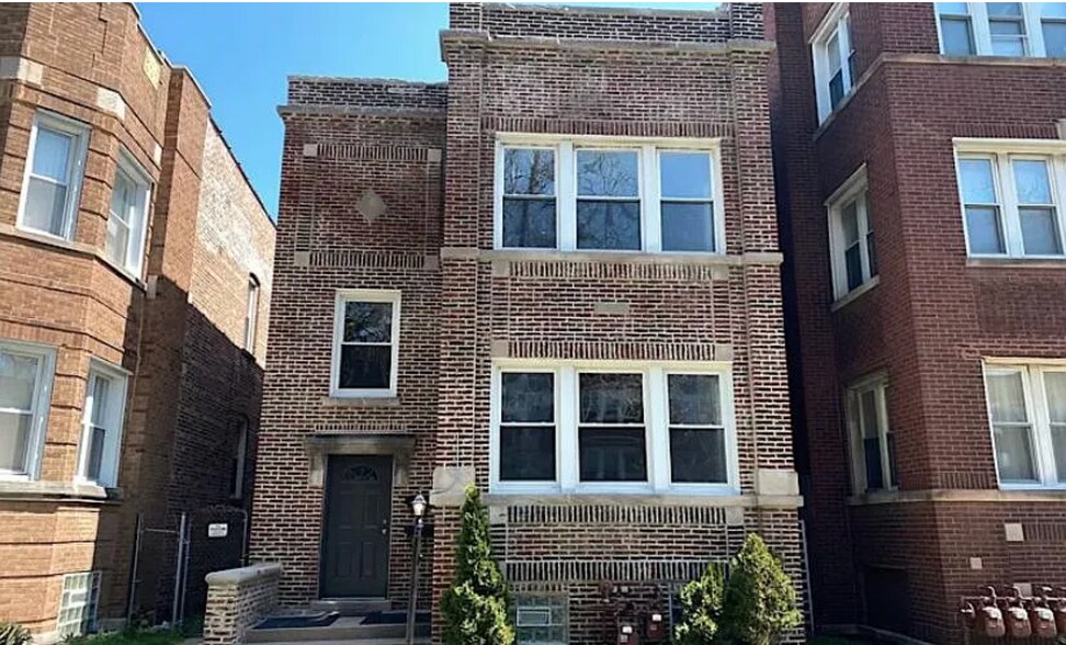 Building Photo - 7753 S Cornell Ave