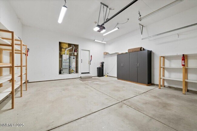 Building Photo - 2720 Albazano Dr