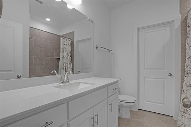 Building Photo - 2720 Parkview Pl