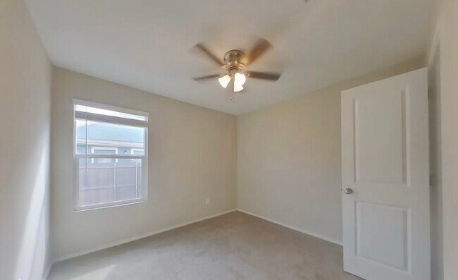 Building Photo - Timeless Comfort Meets Modern Living in This 3-Bedroom Home