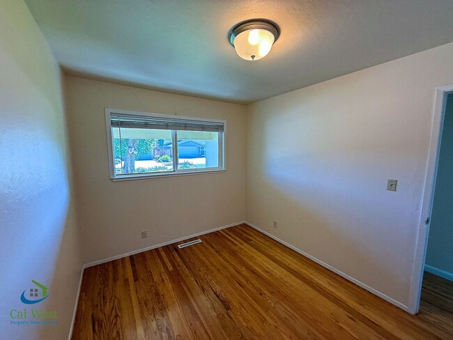 Building Photo - 5331 Rimwood Dr
