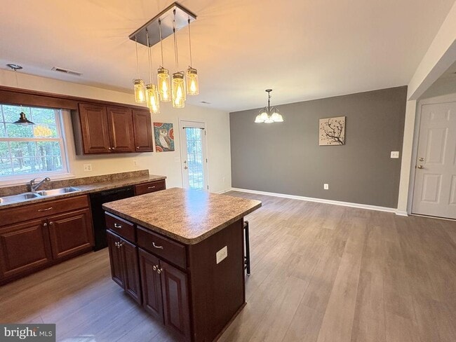 Building Photo - 18162 White Tail Way