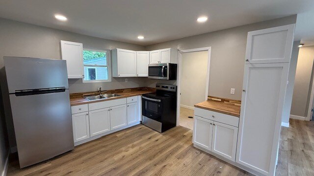 Building Photo - EAST SIDE LIKE NEW 3 BEDROOM  RANCH HOME AVAILABLE NOW!