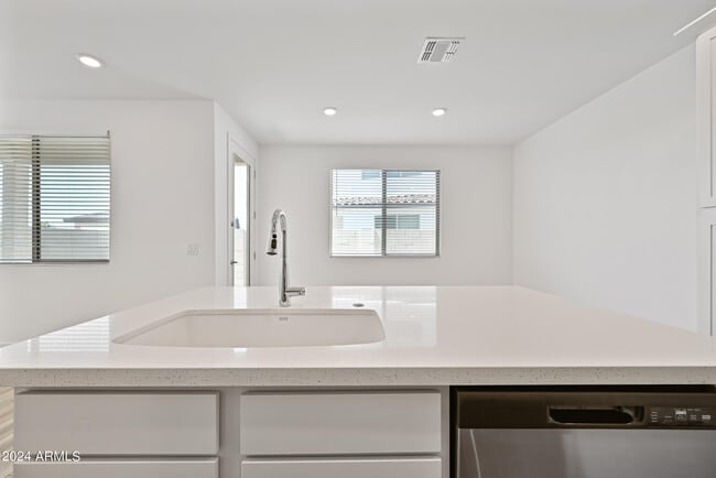 Building Photo - 4816 S Ferric