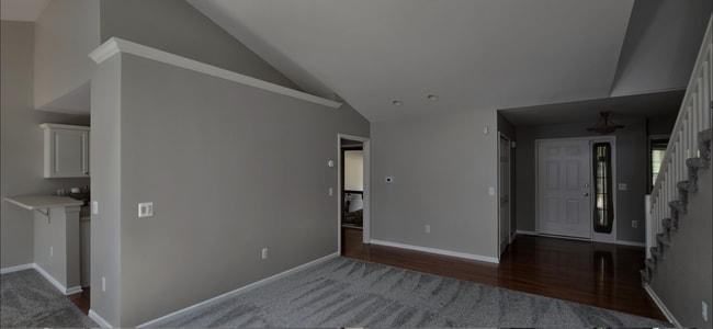 Building Photo - Beautiful 3 bed 3 bath two story condo. St...