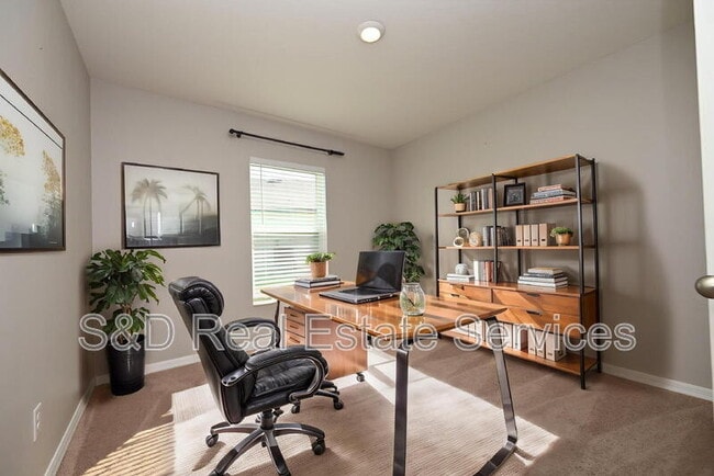 Building Photo - 1563 Swan Lake Cir