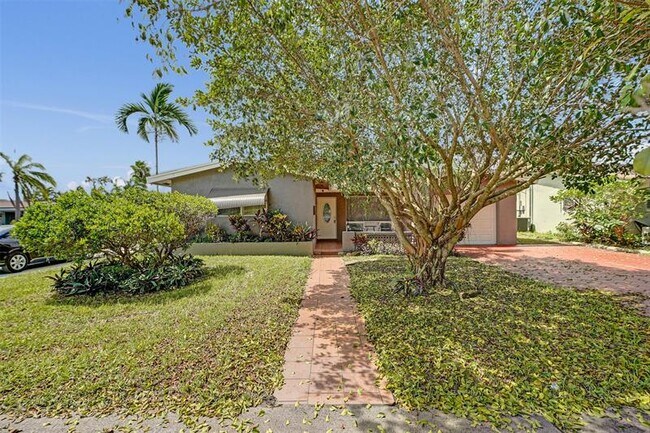 Primary Photo - 1700 N 47th Ave