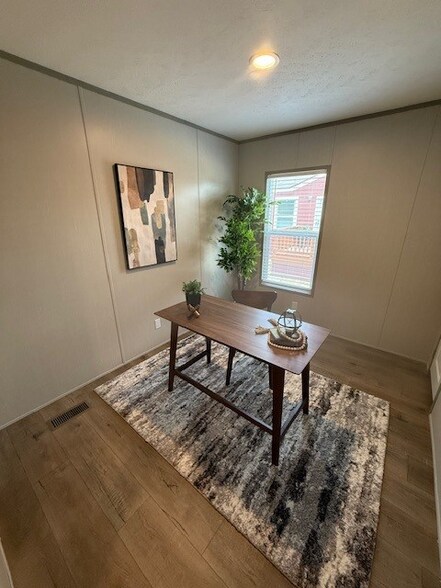 Building Photo - 15953 S Flores Rd