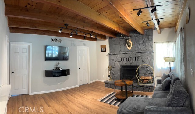 Building Photo - 445 E Meadow Ln