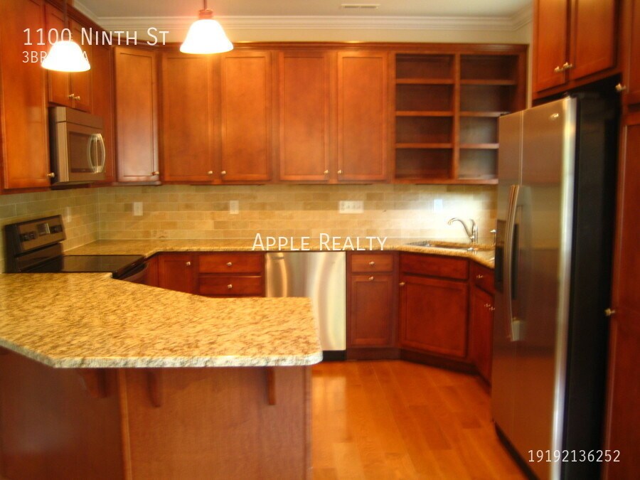 Building Photo - 1100 Ninth St-