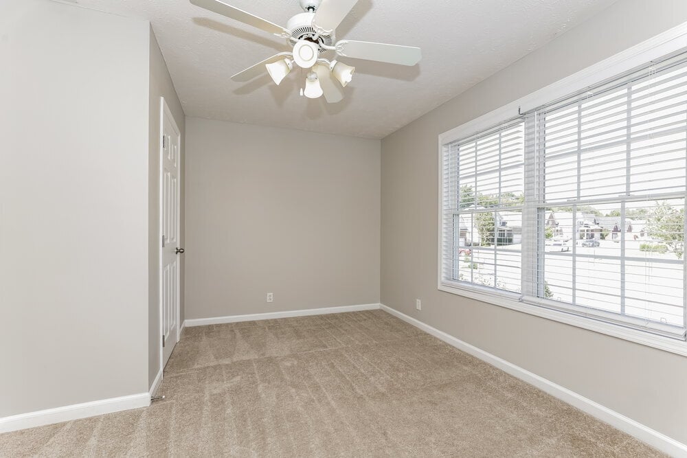 Building Photo - 2467 Oak Hill Dr