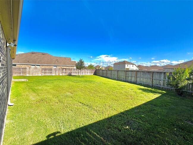 Building Photo - 3715 Rock Ledge Dr