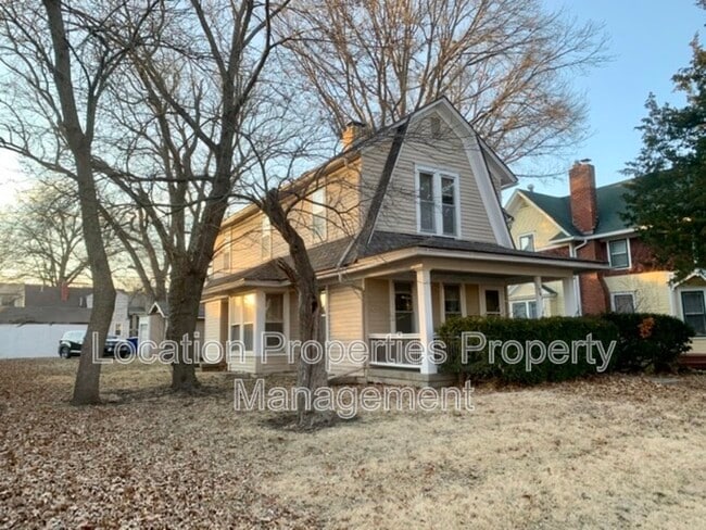 Building Photo - 1741 Vermont St