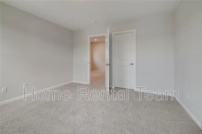 Building Photo - 113 Fenway St