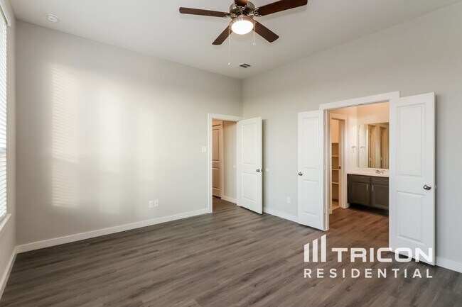 Building Photo - 2330 Cohorn Trl