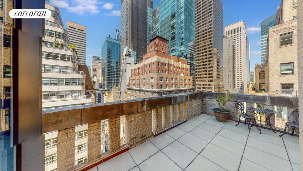 Building Photo - 485 Madison Ave