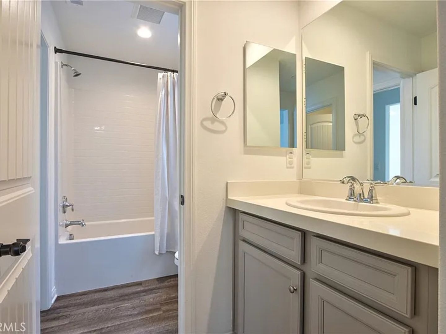 Building Photo - 33022 Clairette Ct