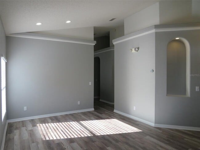 Building Photo - 16625 Palm Spring Dr