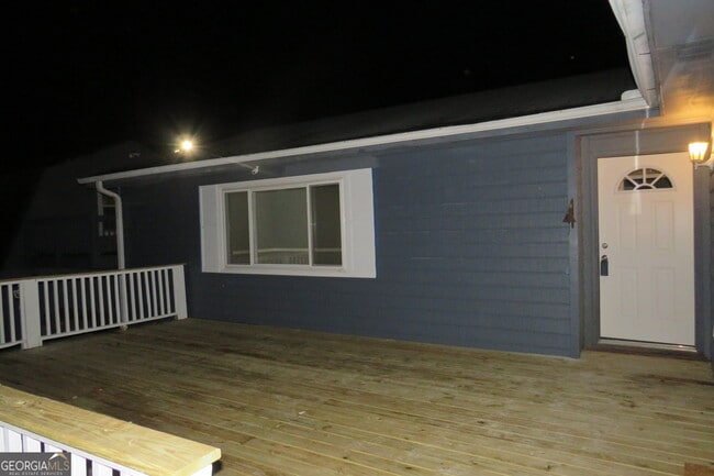 Building Photo - 1105 Hampton Rd