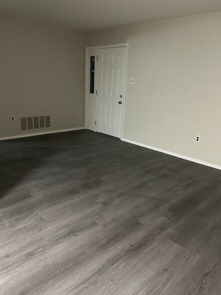 Front door - 124 Willow Turn