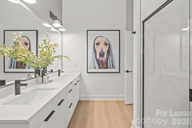 Building Photo - 536 W Tremont Ave