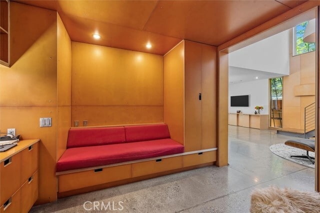 Building Photo - 604 33rd St