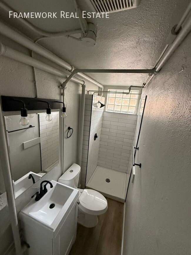 Building Photo - 1524 Wabash St