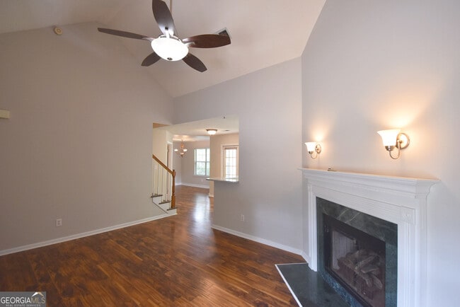 Building Photo - 115 S Fairfield Dr