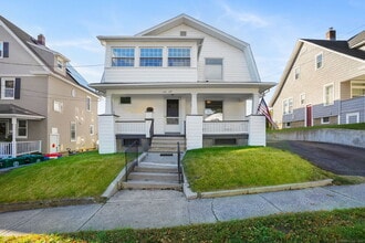 Building Photo - 147 Park St