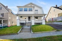 Building Photo - 147 Park St