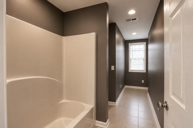 Building Photo - 899 Magnolia Ct
