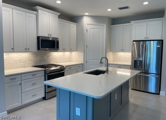 Building Photo - 4600 Skysail Dr