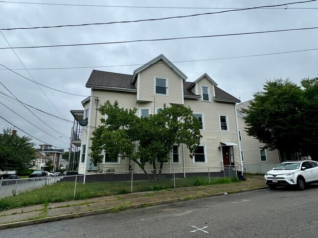 Building Photo - 30 Allen Ave