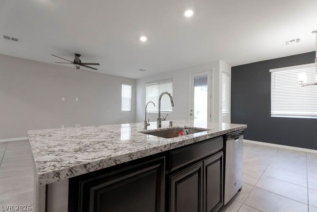 Building Photo - 7126 Calvert Cliffs St