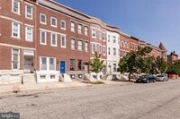 Building Photo - 722 Lennox St