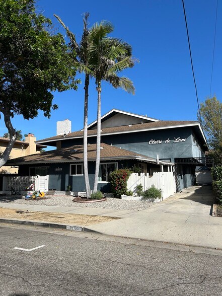 Building Photo - 12128 Ramona Ave