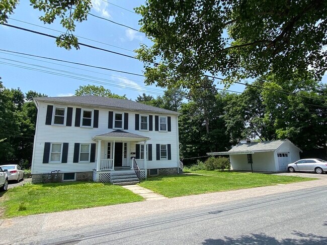 Building Photo - 13 Pleasant St