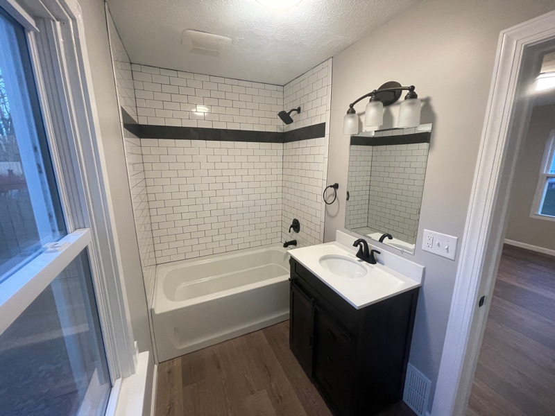 Building Photo - 36370 S Riverview Dr
