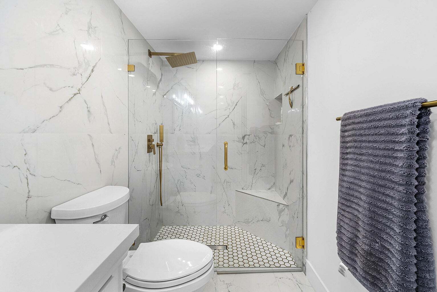 Building Photo - 4249 Quail Ridge Dr N